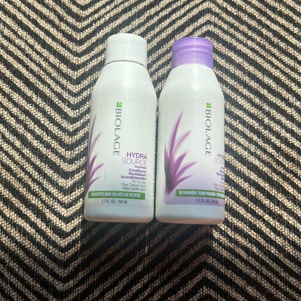 Violate HYDRA source aloe shampoo travel size and the conditioner